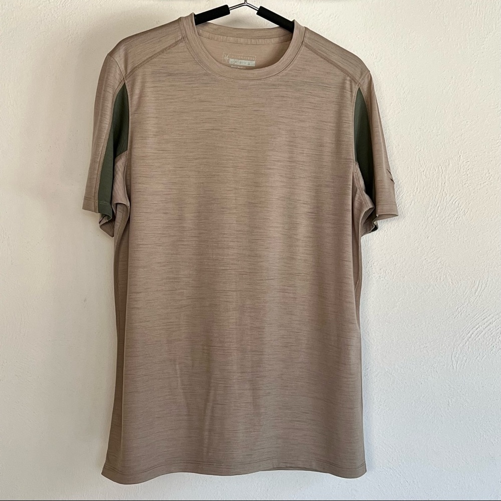 Ibex Merino Wool W2 Weightless Wool Short Sleeve Sport T Shirt  Made in Canada M